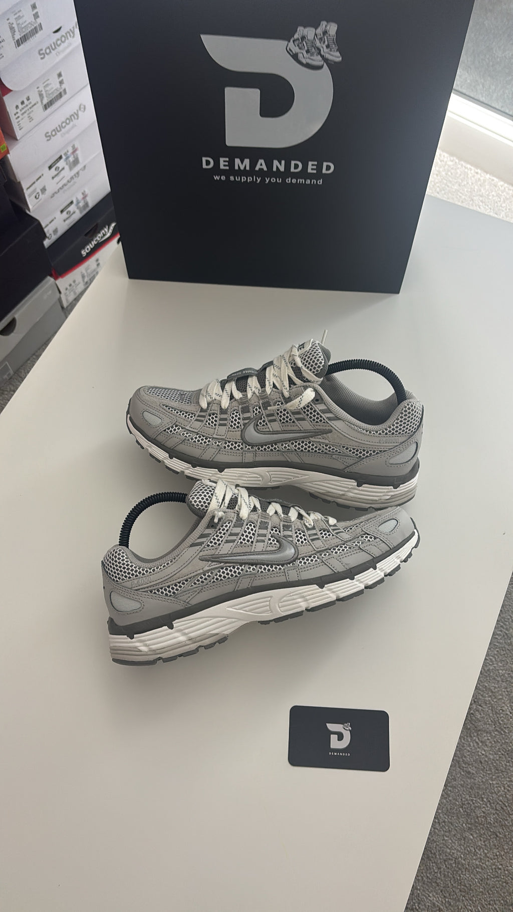 NIKE P-6000 IRON ORE